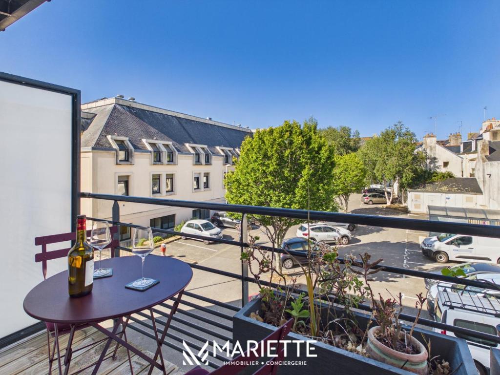 -L Atelier- T2 avec Balcon en hyper centre - 2