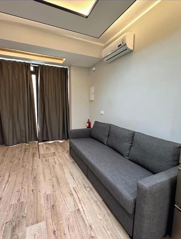 Lang Yung Residence LR - 5