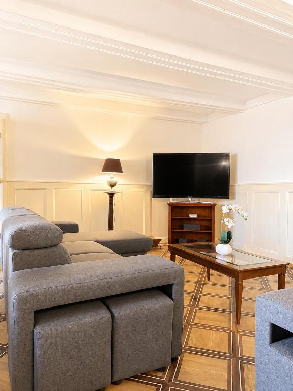 Le Jardin d'Aventicum - Elegant Old Town Apartment - 4