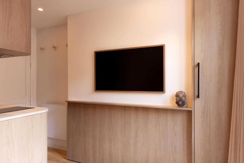 Refined studio with balcony - 2P - Saint Lazare - 4
