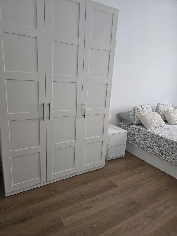 Apartamento De Dos Dormitorios Apartamento grande centro Malaga - 2
