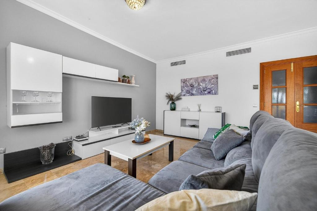 Family apartment with BBQ and 100m2 terracy - 4