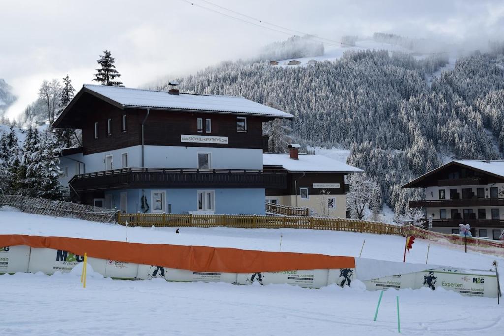 GastHaus Tiotrag Easy Access & Private Parking - 2