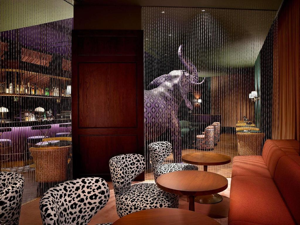 Bar/lounge