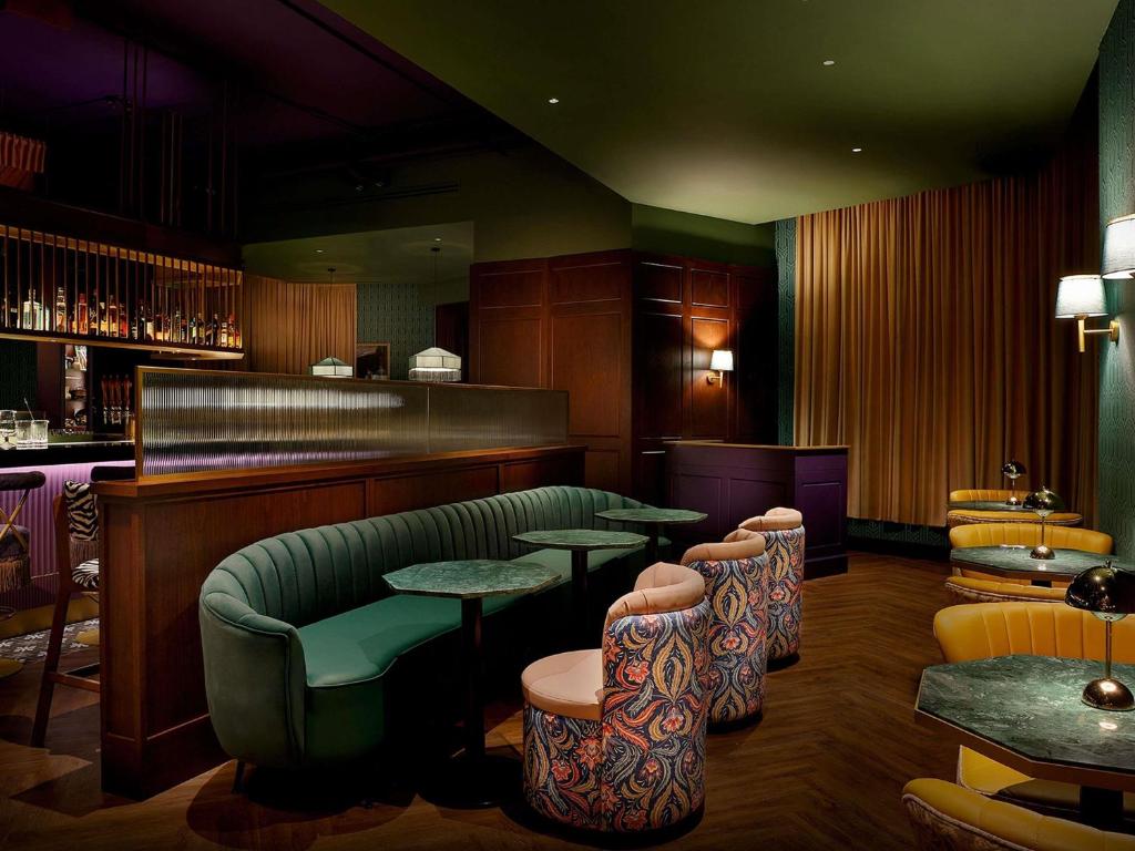 Bar/lounge