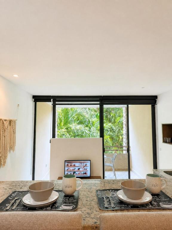 Central Condo with Pool, Gym and Garage Near 5th and Beach - 5