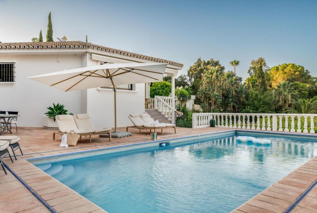 Grand Villa with Amazing Golf & Sea View Marbella - 2