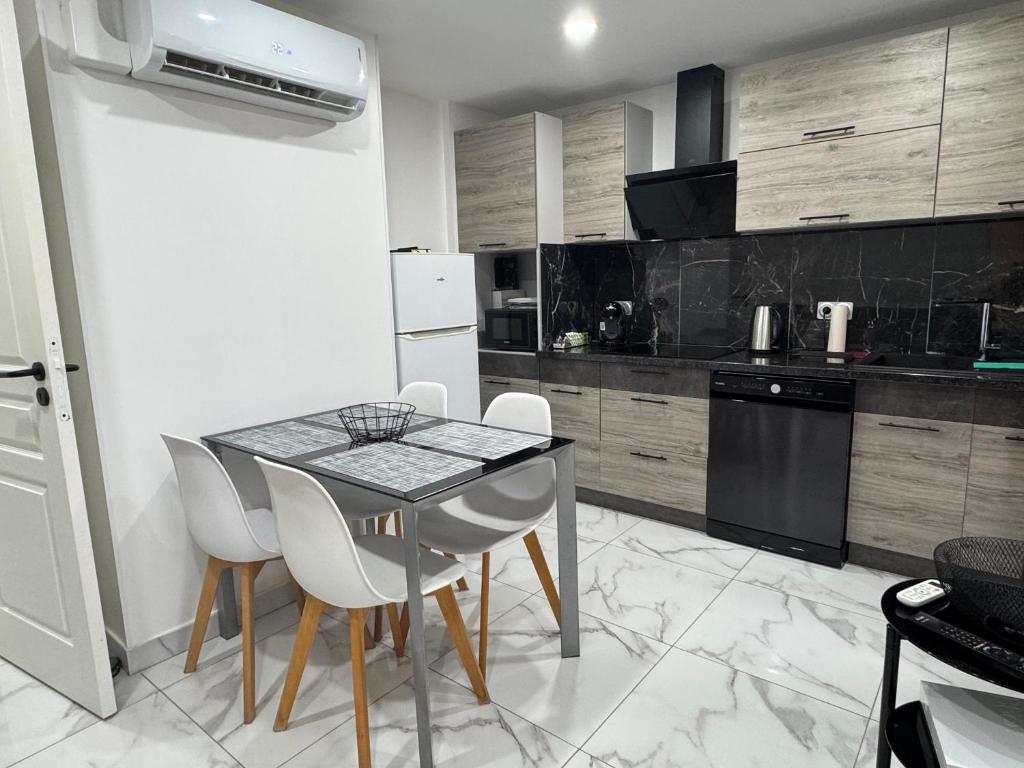 Appartement 300m de la mer - 1