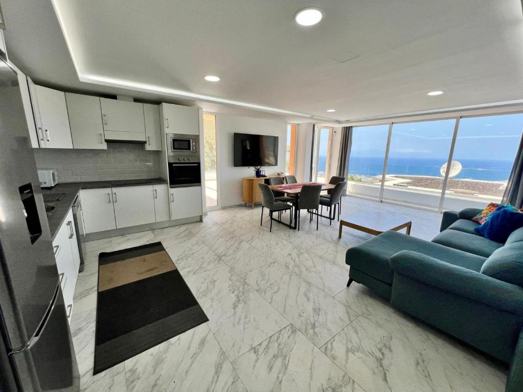 Villa Bella Vista- Luxury Ocean & Mountain Views - 2