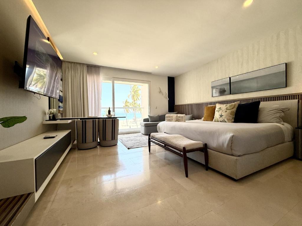 Stylish Beachfront Studio by Moikkarentals - 2