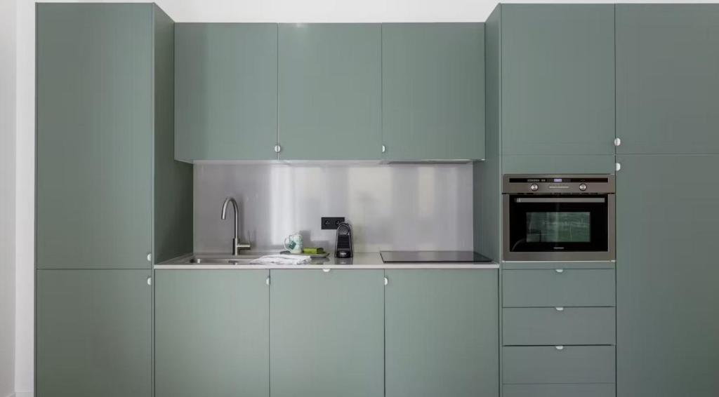 Apartment with AC and balcony - 3
