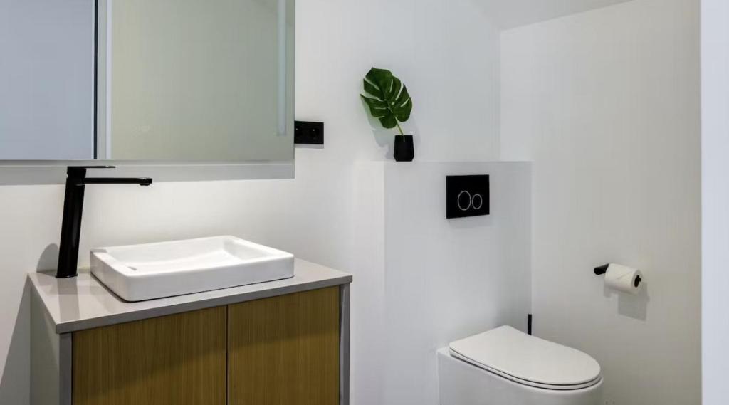 Apartment with AC and balcony - 4
