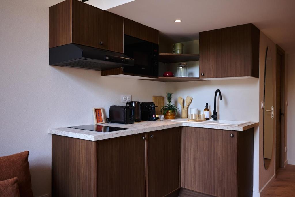 Beautiful Duplex - Nice Center - AC, WiFi - 2