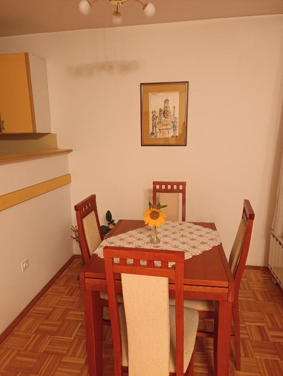 Dvosoban atraktivan apartman, Stupine - 4
