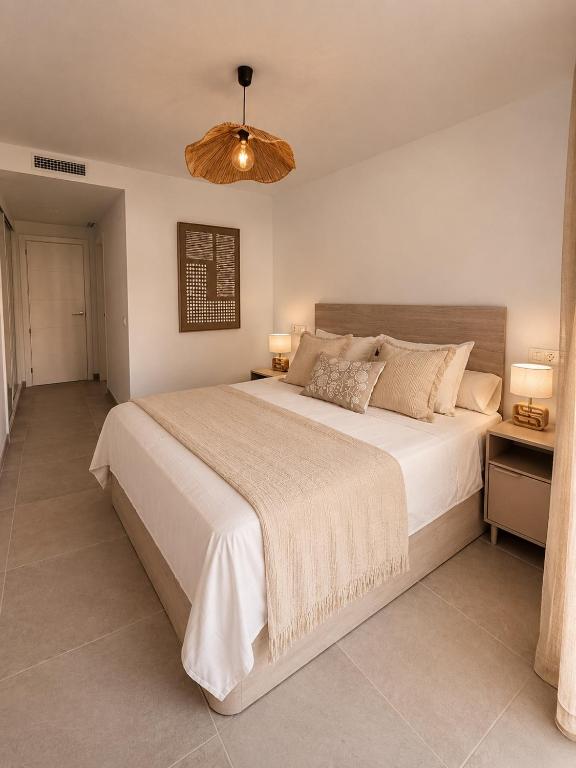 New modern in La Cala with terrace and pool - 3