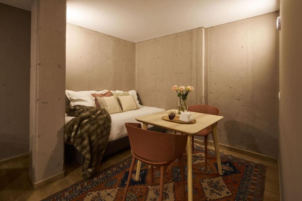 Urban Retreat in Bogotá - Design & Comfort - 3