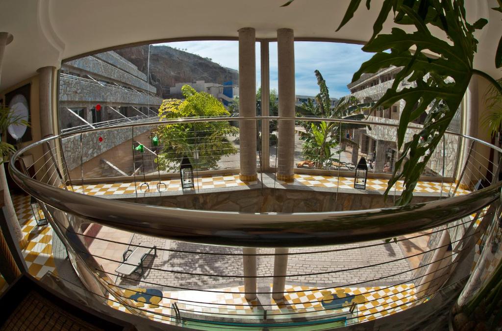 Terraza de Amadores — Hotel building in Puerto Rico, Canary Islands