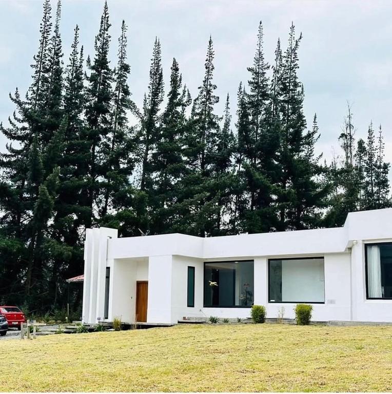 Casa Blanca Luxury Retreat - 2