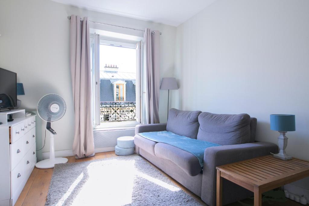 Modern Studio near the Champs Elysees - 2