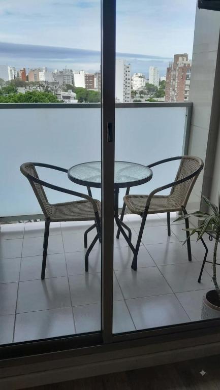 Hermoso departamento con Balcon - 2