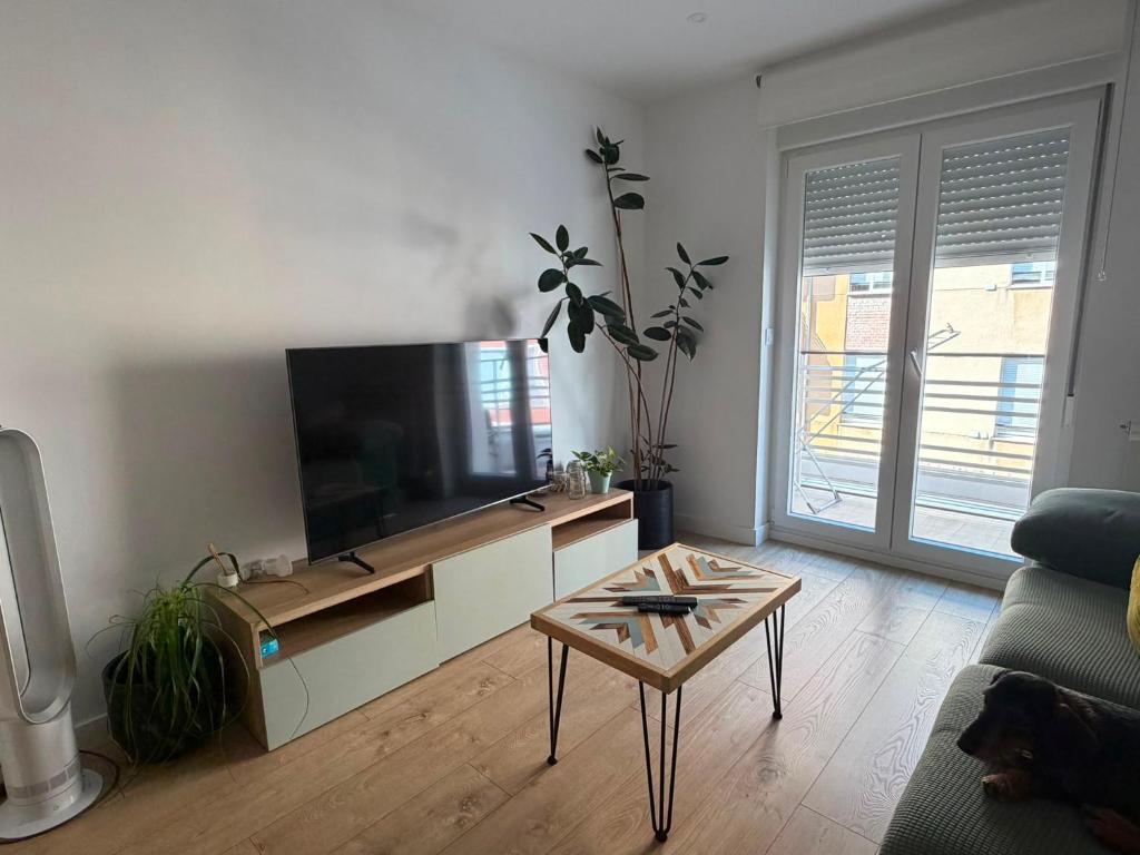 Hr APARTMENT - 2