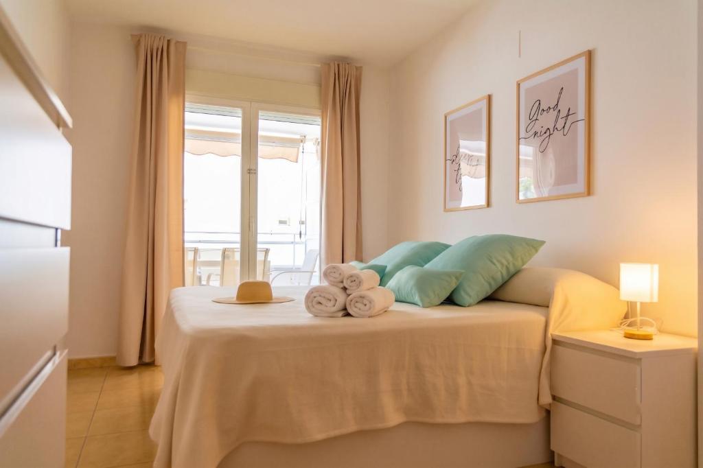 2 BD Apartment Pool Padel Beach - 3