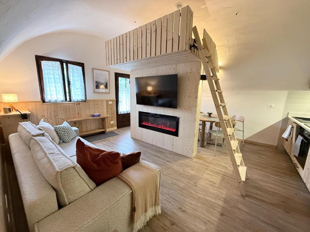 Casa Sasso Rosso - Modern Luxury Meets Italian Heritage - 1