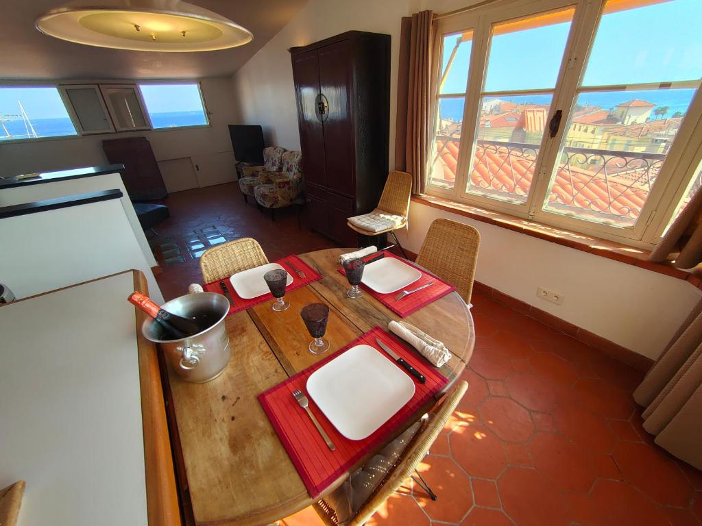 Historic Duplex with Sea View Old Town Menton - 3