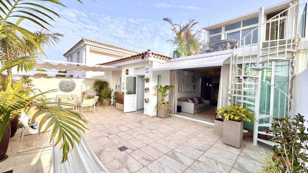 Boho Villa Beach & Heated Pool - 1