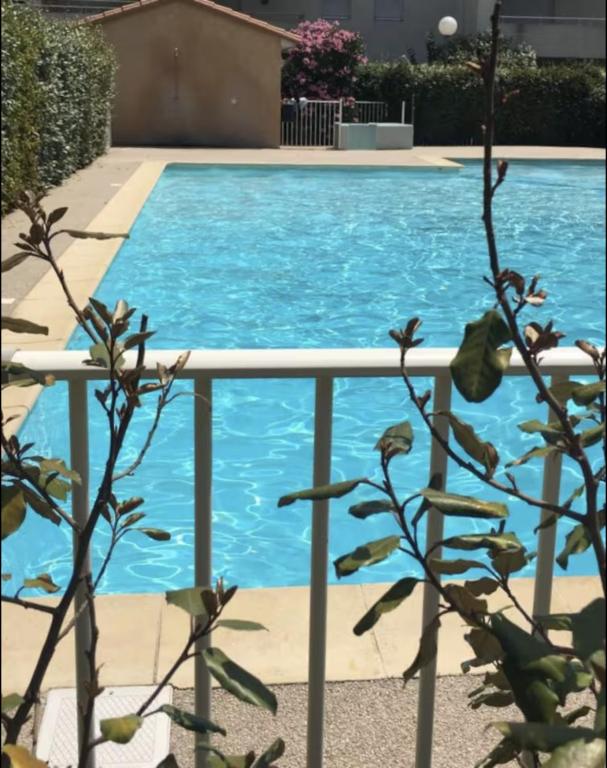 Le Cocon d'Argent, Terrace and Pool - 4