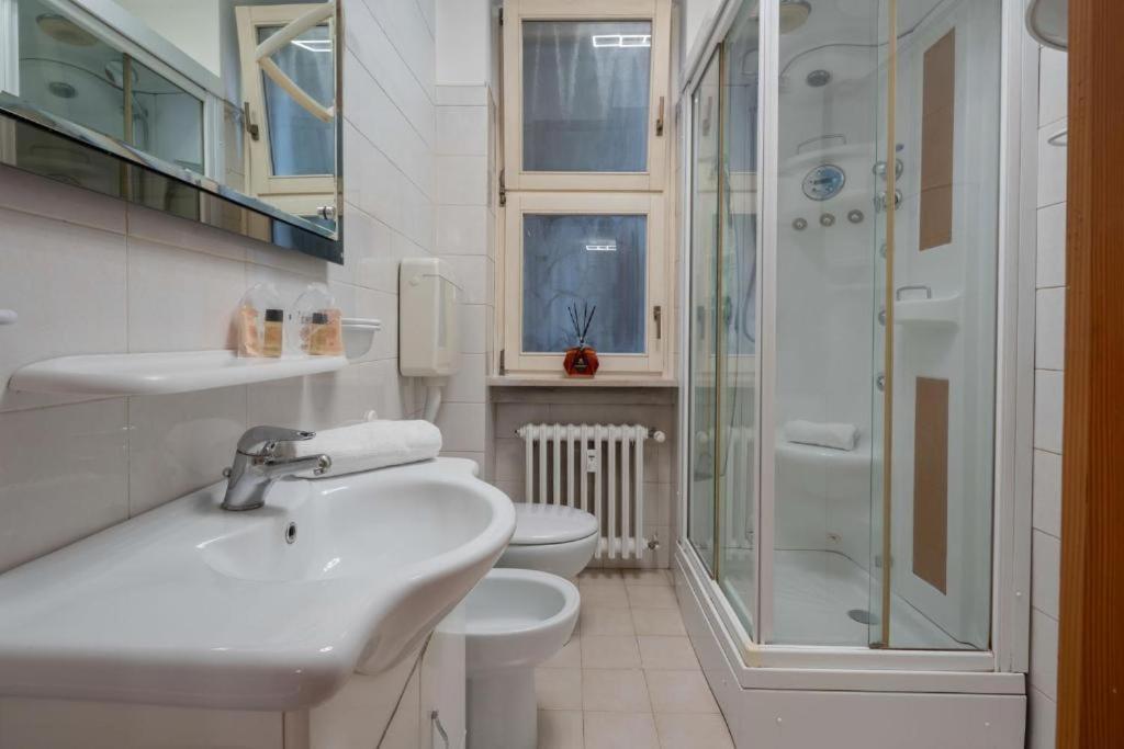 Charming Dorsoduro Venice Stay Near Art Museums and Canals - 4