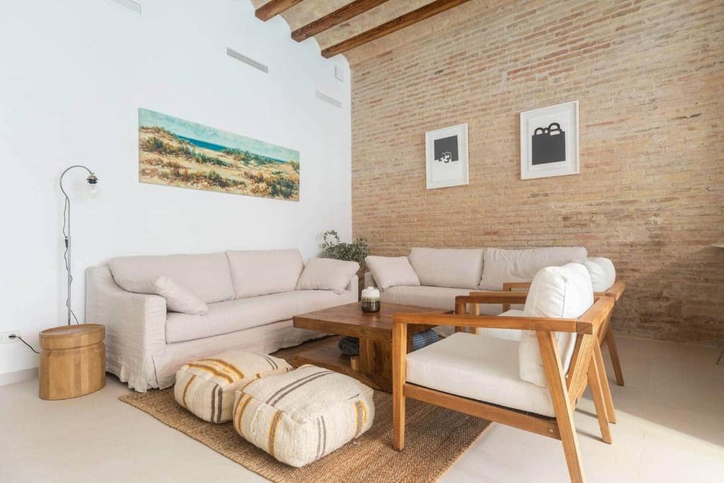 ⭐️NEW⭐️ PATIO A HOUSE . Walk to Beach, port & Met - 2