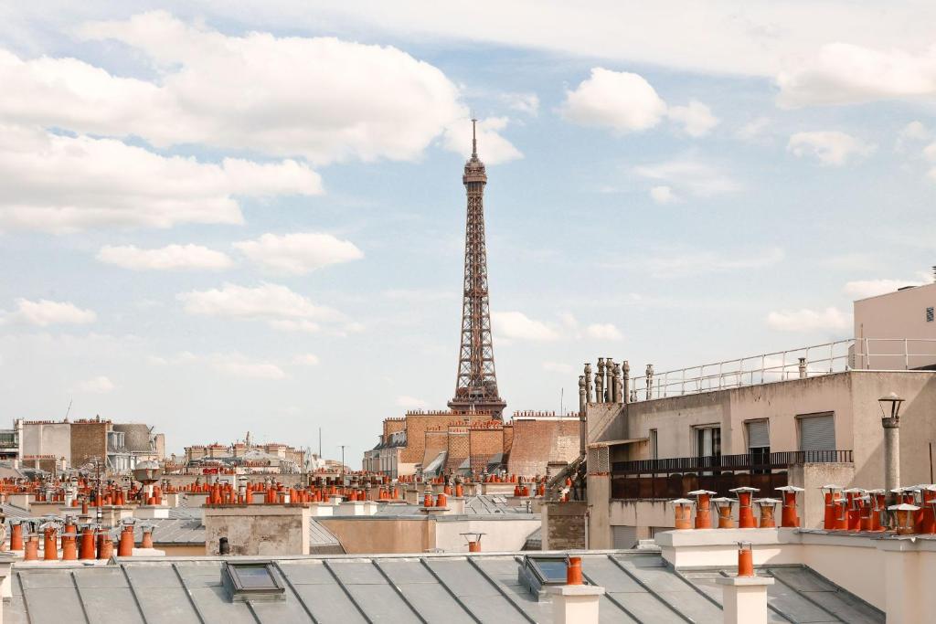 Luxe sous les toits vue Tour Eiffel - 1BDR-4P - 1
