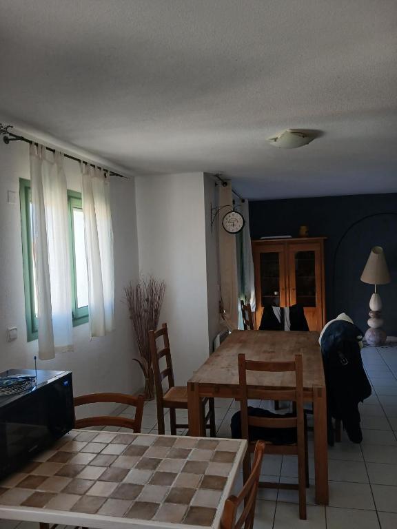 appartement proche des plages de canet tout confort res securisée parking - 4