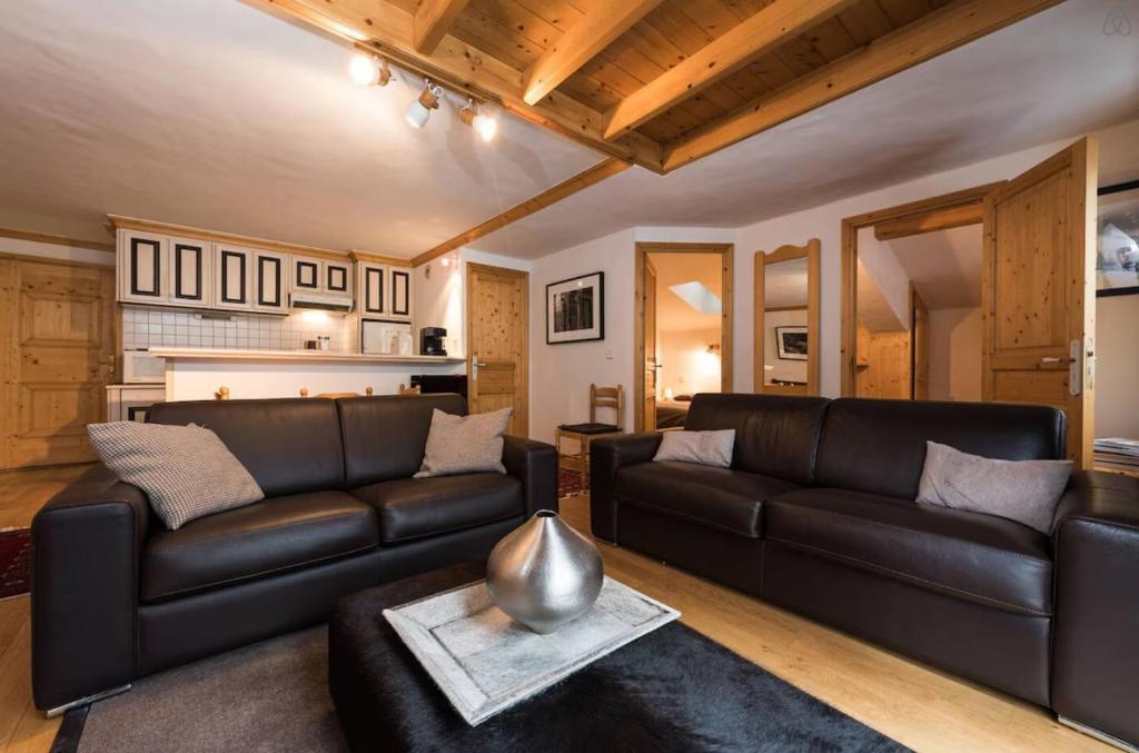 Spacious 3-bedroom layout for families or groups - 5