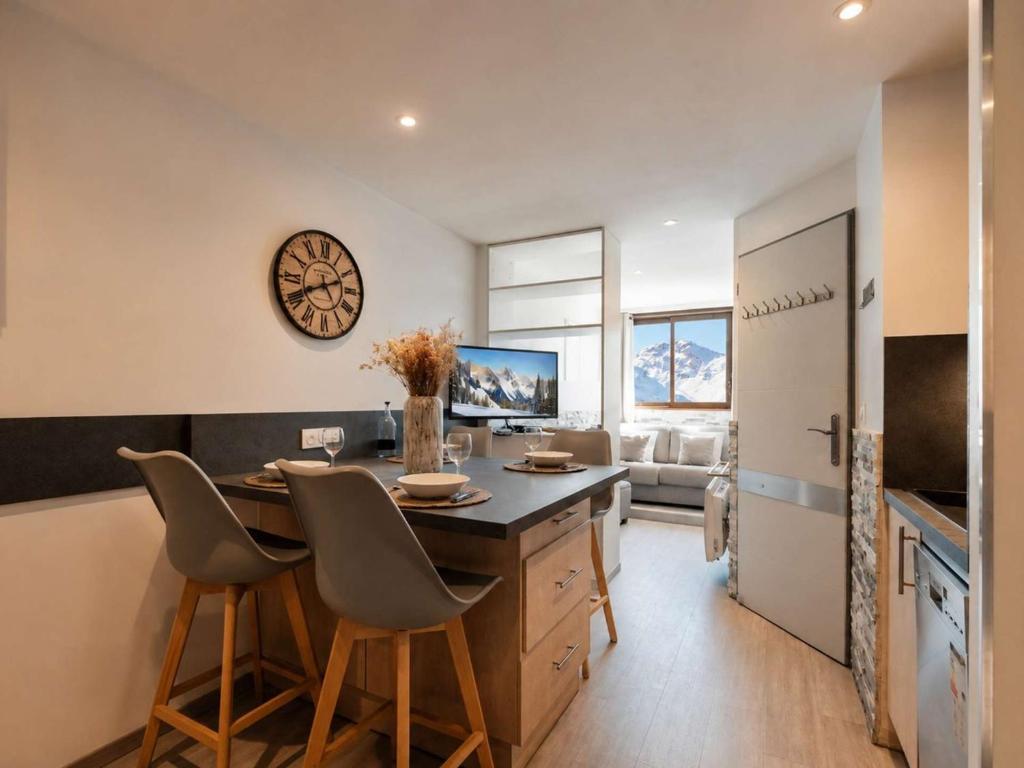 Appartement cosy 4 pers, 2 ch, départ ski aux pieds, exposé sud, proche commerces - FR-1-545-42 - 1