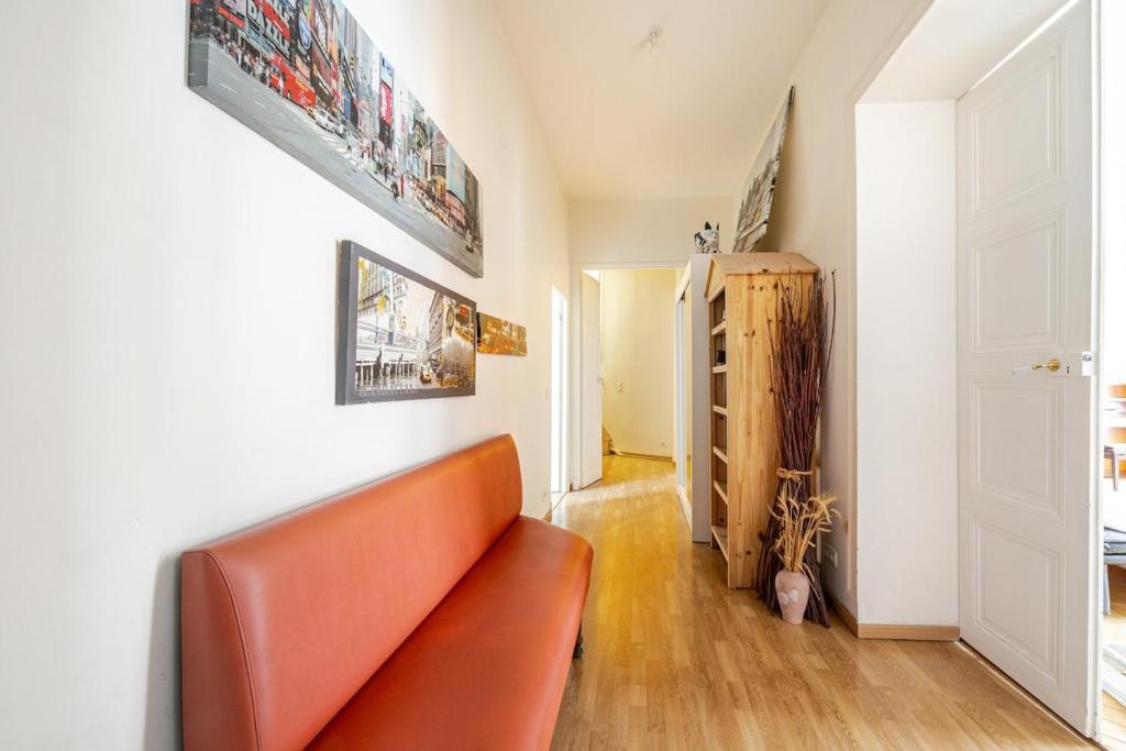 Matt and Baptiste Ephemeral Co Living Apartment Paris - 3