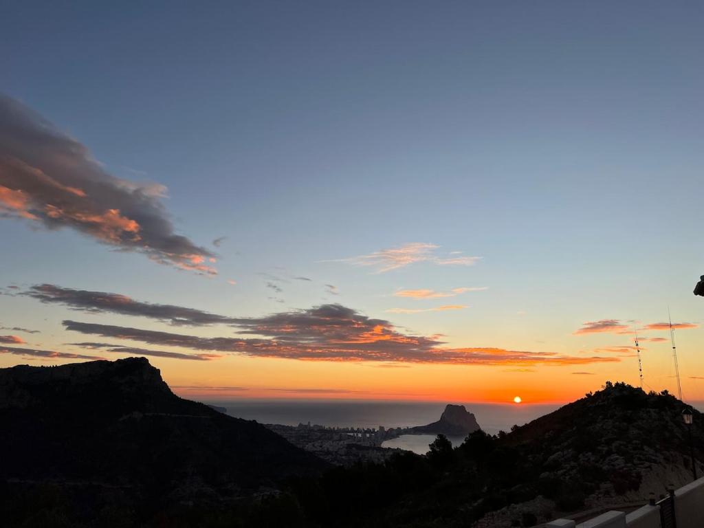 Sea View Altea Hills Solar Heated Pool 4 King Beds - 2