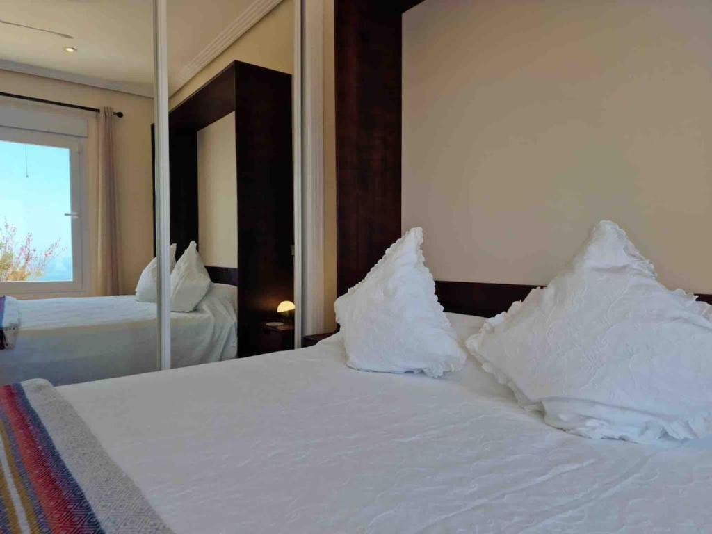 Sea View Altea Hills Solar Heated Pool 4 King Beds - 3