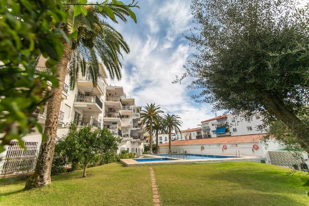 Apartamento en Edificio Coronado con piscina - 2