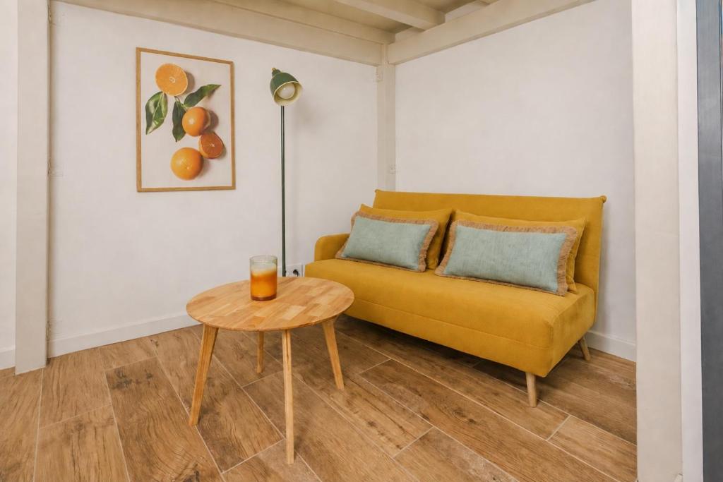Studette cosy au Cannet - 1