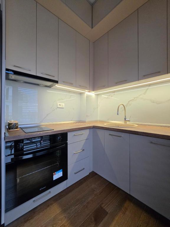 Apartman Lena - u blizini aerodroma - 5