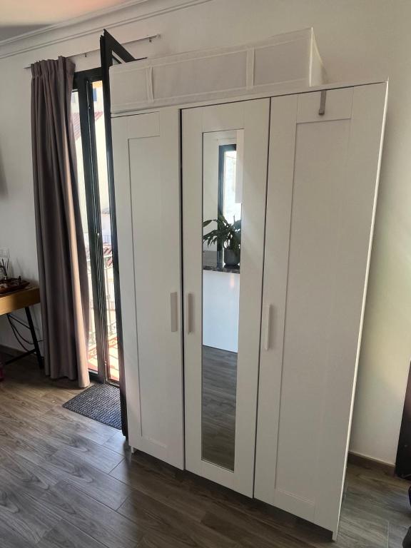 Estepona Old Town Penthouse Studio, 2 Min to Beach - 5