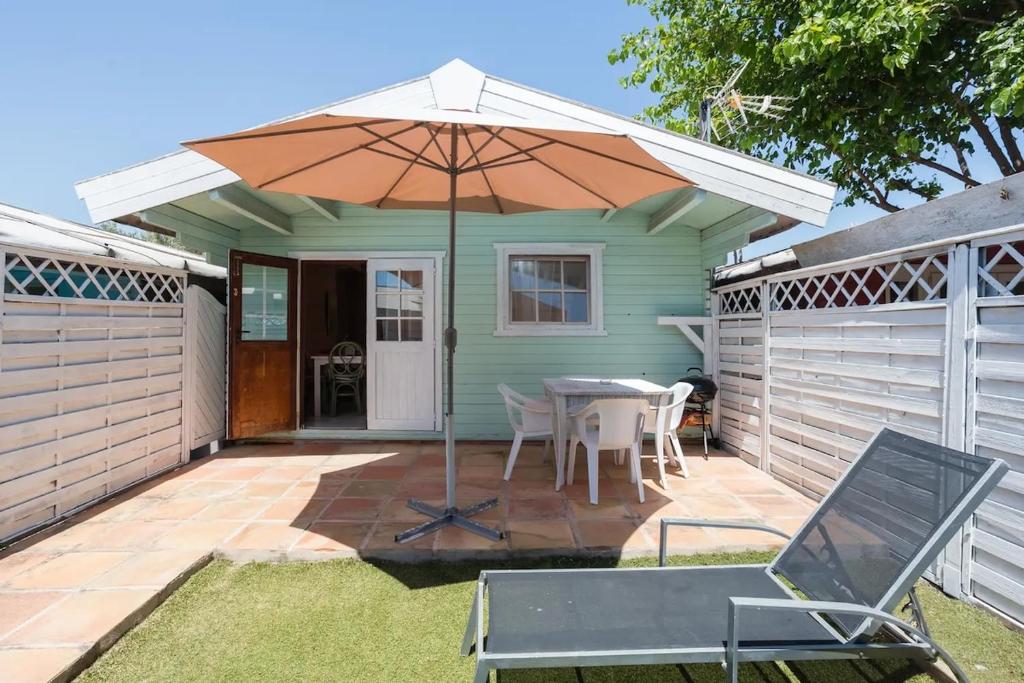 Amelie - casita con terraza, y acceso a playa semivirgen - 2