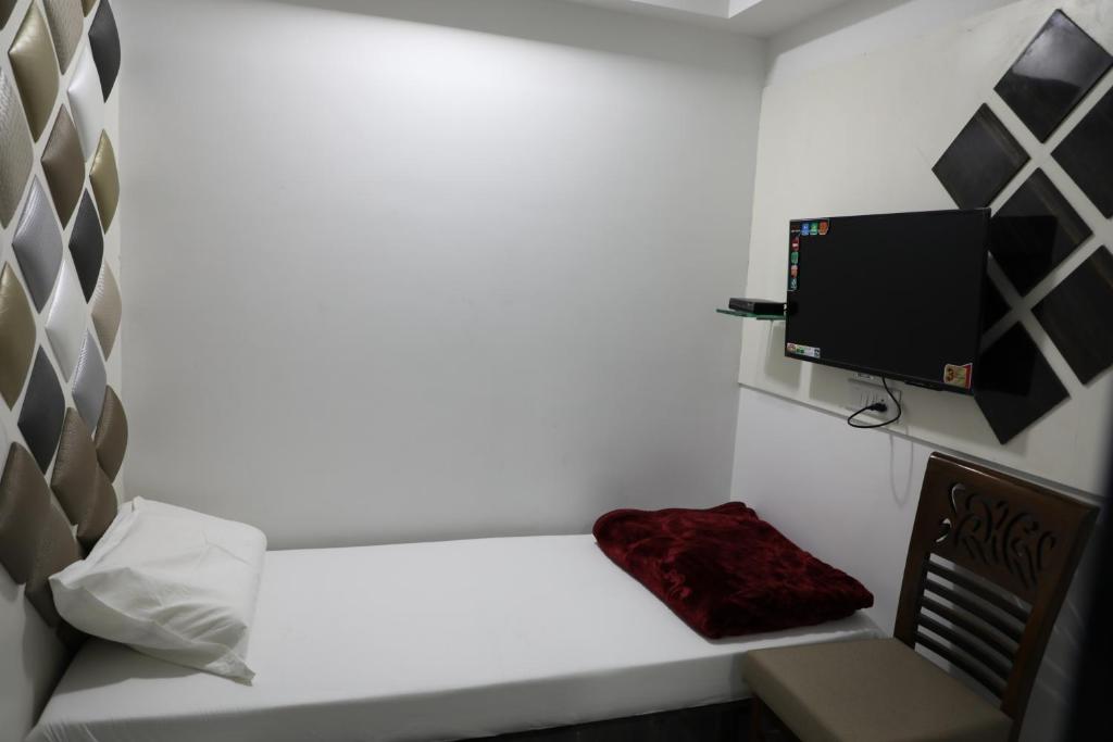 Hotel Pearl, Mumbai 2024 Updated Prices, Deals