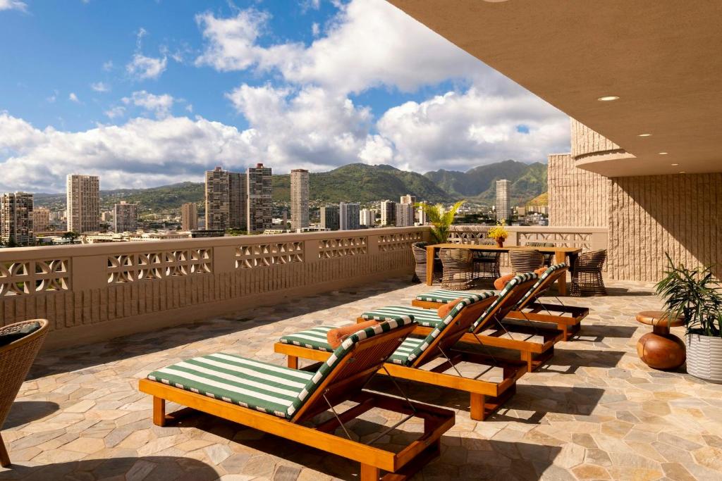 Wayfinder Waikiki