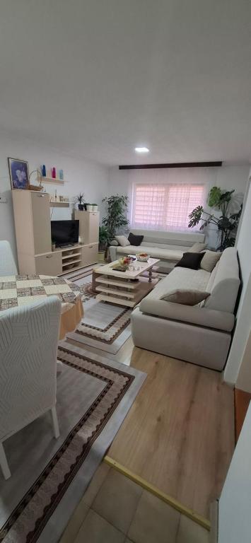 Hillside Home - 1