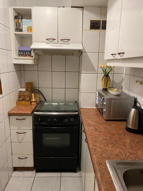 Habitación para viajeros en cálido hogar - 5