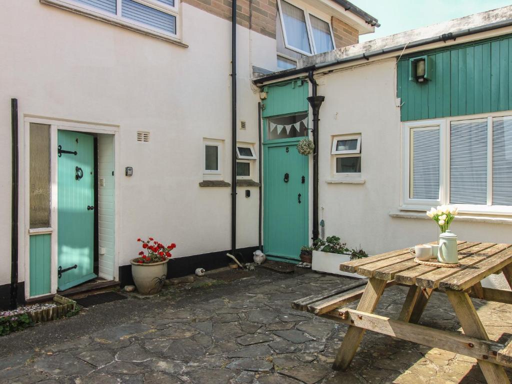 4 Thornlea Mews, Hope Cove photo 8