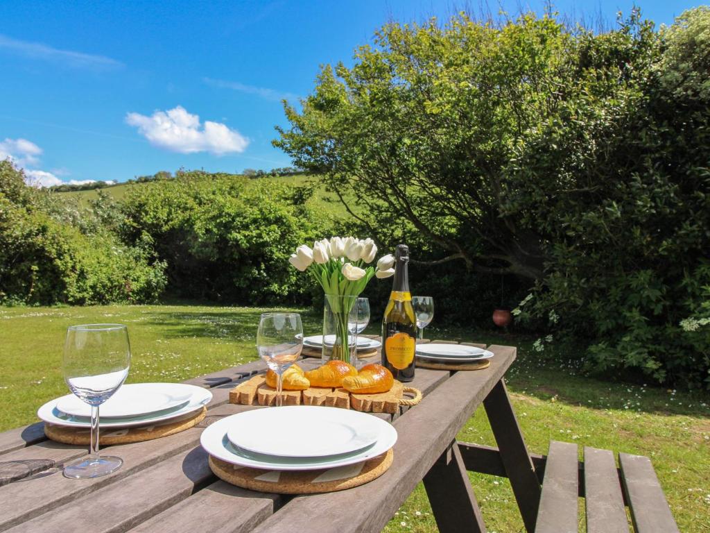 4 Thornlea Mews, Hope Cove photo 4